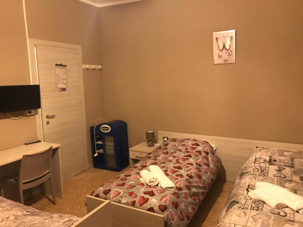 Albergo Centrale Cortemaggiore ภายนอก รูปภาพ