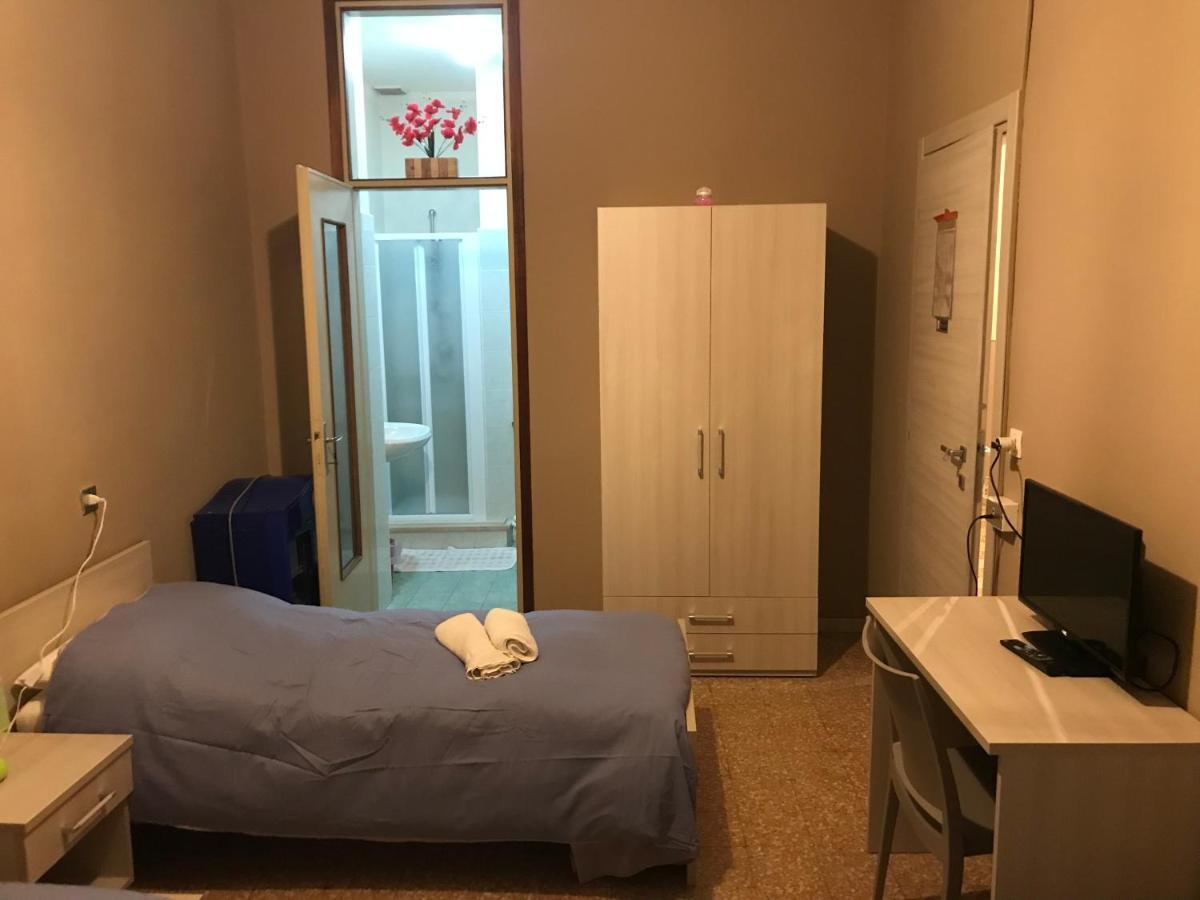 Albergo Centrale Cortemaggiore ภายนอก รูปภาพ
