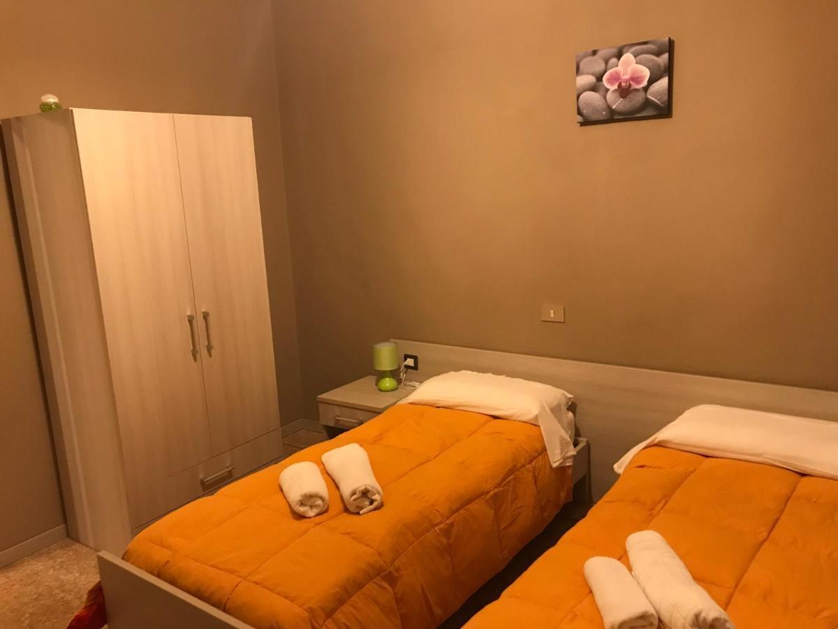 Albergo Centrale Cortemaggiore ภายนอก รูปภาพ
